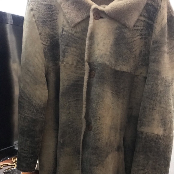 *VINTAGE* Dominic Bellissimo — 100% Shearling Coat - Picture 3 of 8